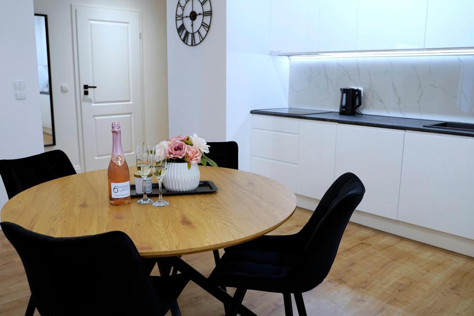 Apartment 6 Double Rest *